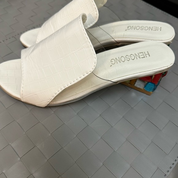 Sandals - Picture 2 of 3